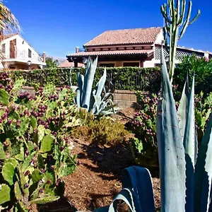 Villa Camelie, Campofelice Di Roccella